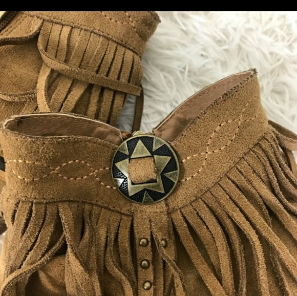 ***SOLD***Boho fringe ankle booties - Picture 4 of 5
